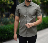 پیراهن آستین کوتاه سبز زیتونی مردانه ساتن کش پنبه | کیفیت برتر