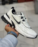 کتونی نایک وی تو کی ران سفید مشکی مستر کوالیتی Nike V2K Run