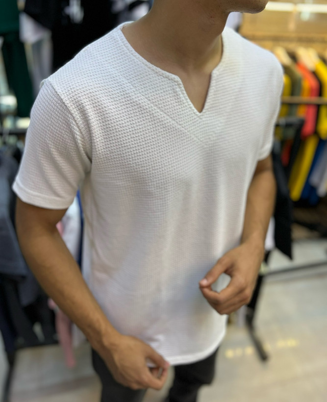 تیشرت سفید یقه کوبایی پارچه بیسکوییتی فول کش